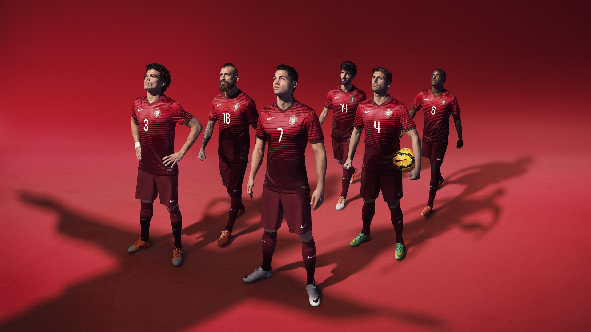 俱乐部投资合作频繁，推动足球产业快速发展，投资足球俱乐部怎么赚钱